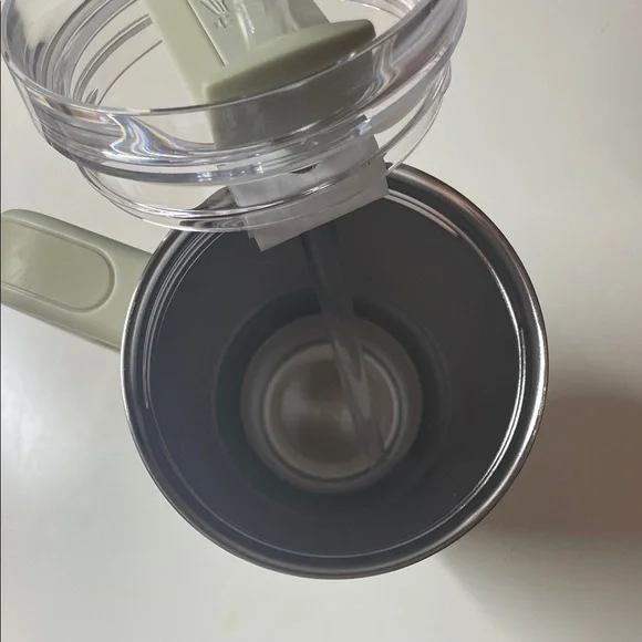 Stanley Limited Edition Hearth & Hand Quencher H2.0 Tumbler - Picture 8 of 8